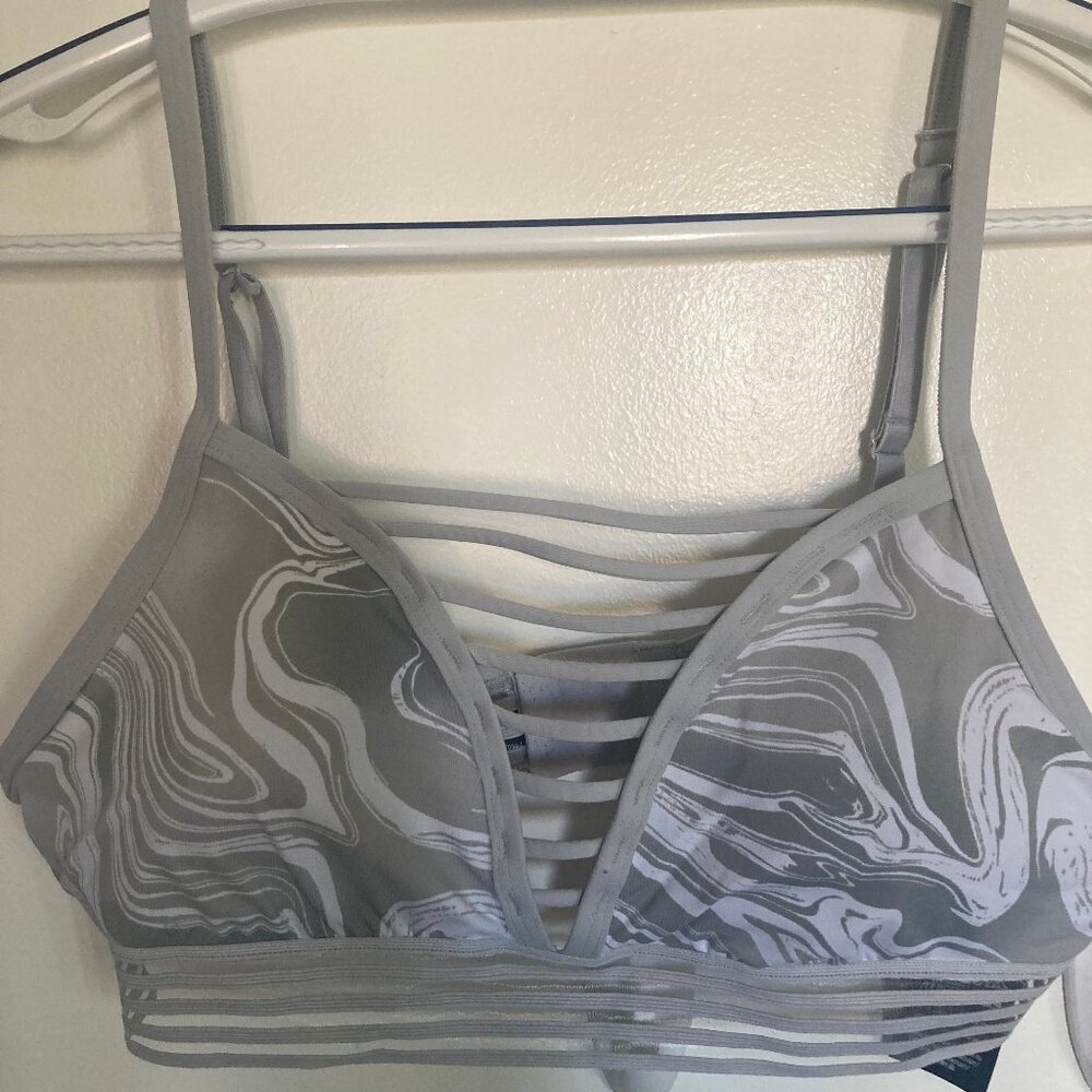 Victoria's Secret PINK ultimate sport bra gray and white swirl large